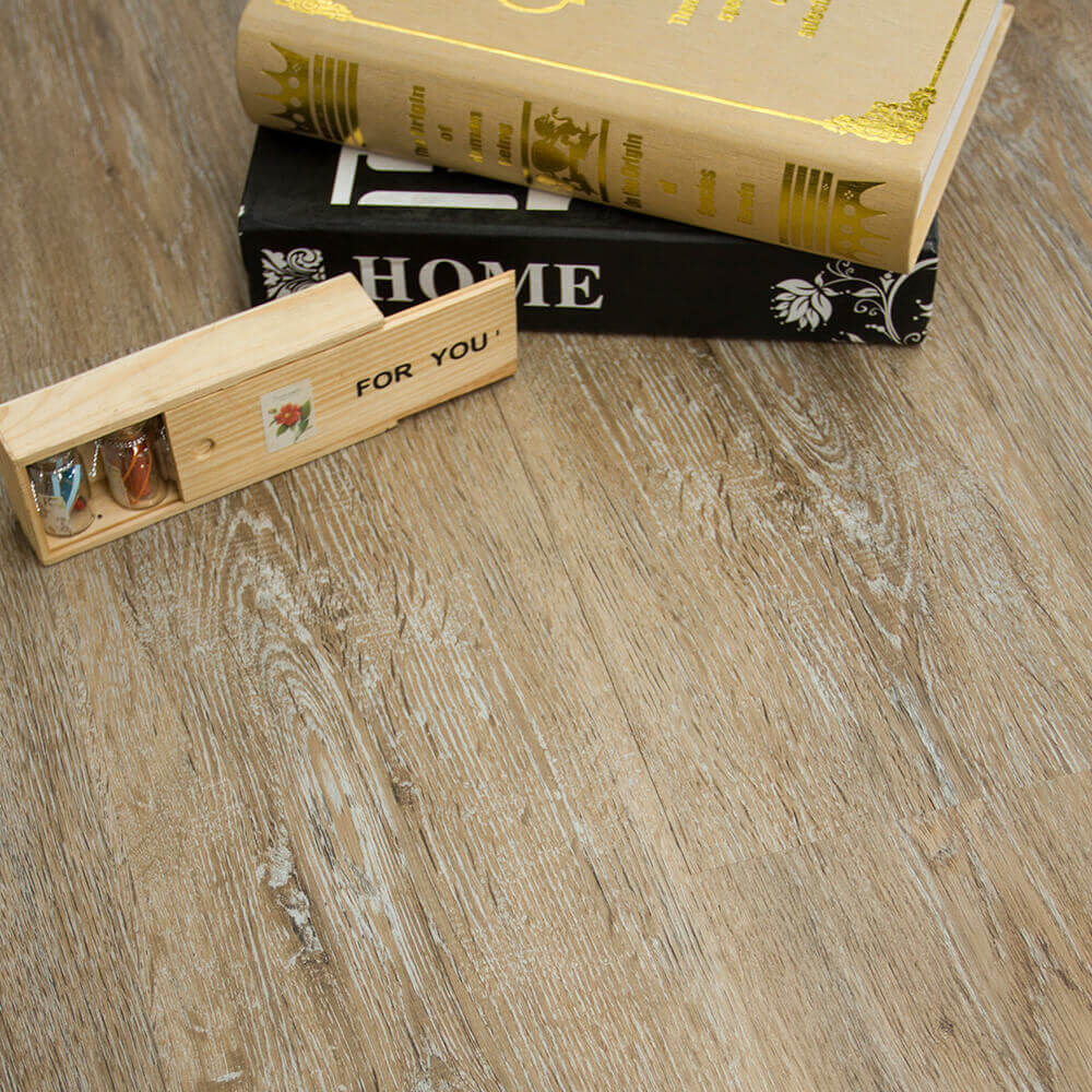 Premium Collection — Alexa Oak swatch